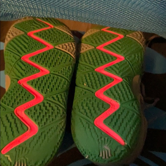 Nike kyrie 4 - Picture 4 of 4